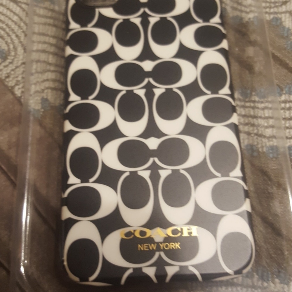Excellent condition Coach iPhone 4 cover - Picture 2 of 5